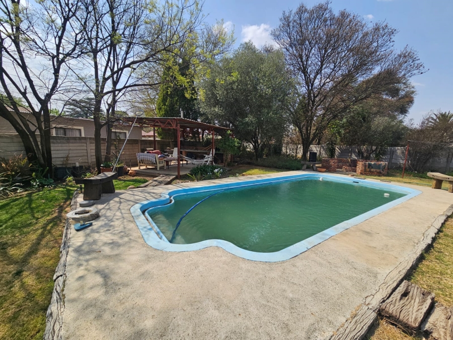 5 Bedroom Property for Sale in Flamingo Park Free State